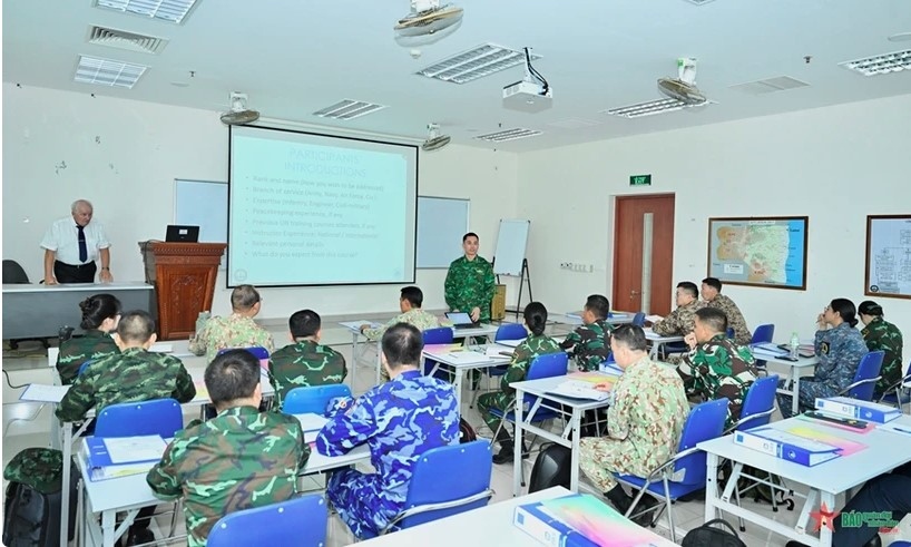 UN military observer training of trainer course opens in Hanoi
